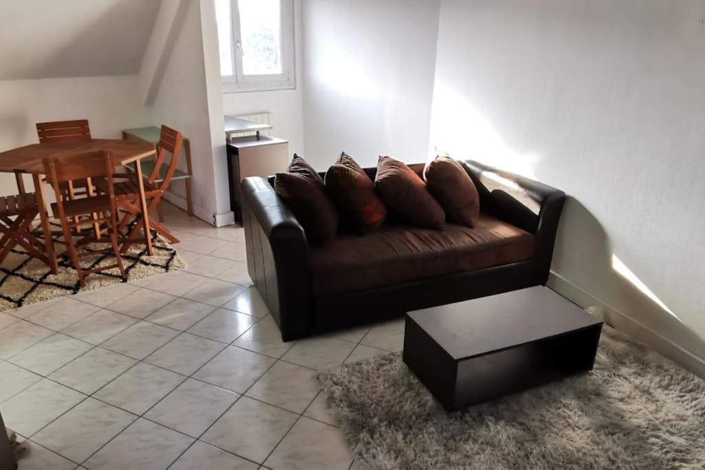 F2 35-44M2 9 Mins Voiture Chateau 4Pers 1Ch+Sejour Le Chesnay  Buitenkant foto