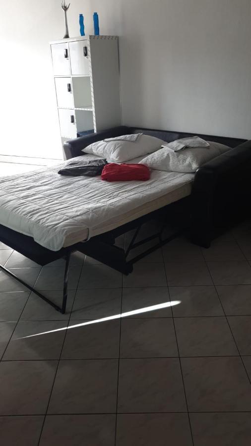 F2 35-44M2 9 Mins Voiture Chateau 4Pers 1Ch+Sejour Le Chesnay  Buitenkant foto
